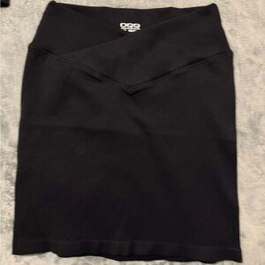 OQQ Chic Ribbed Black Pencil Mini Skirt NWOT